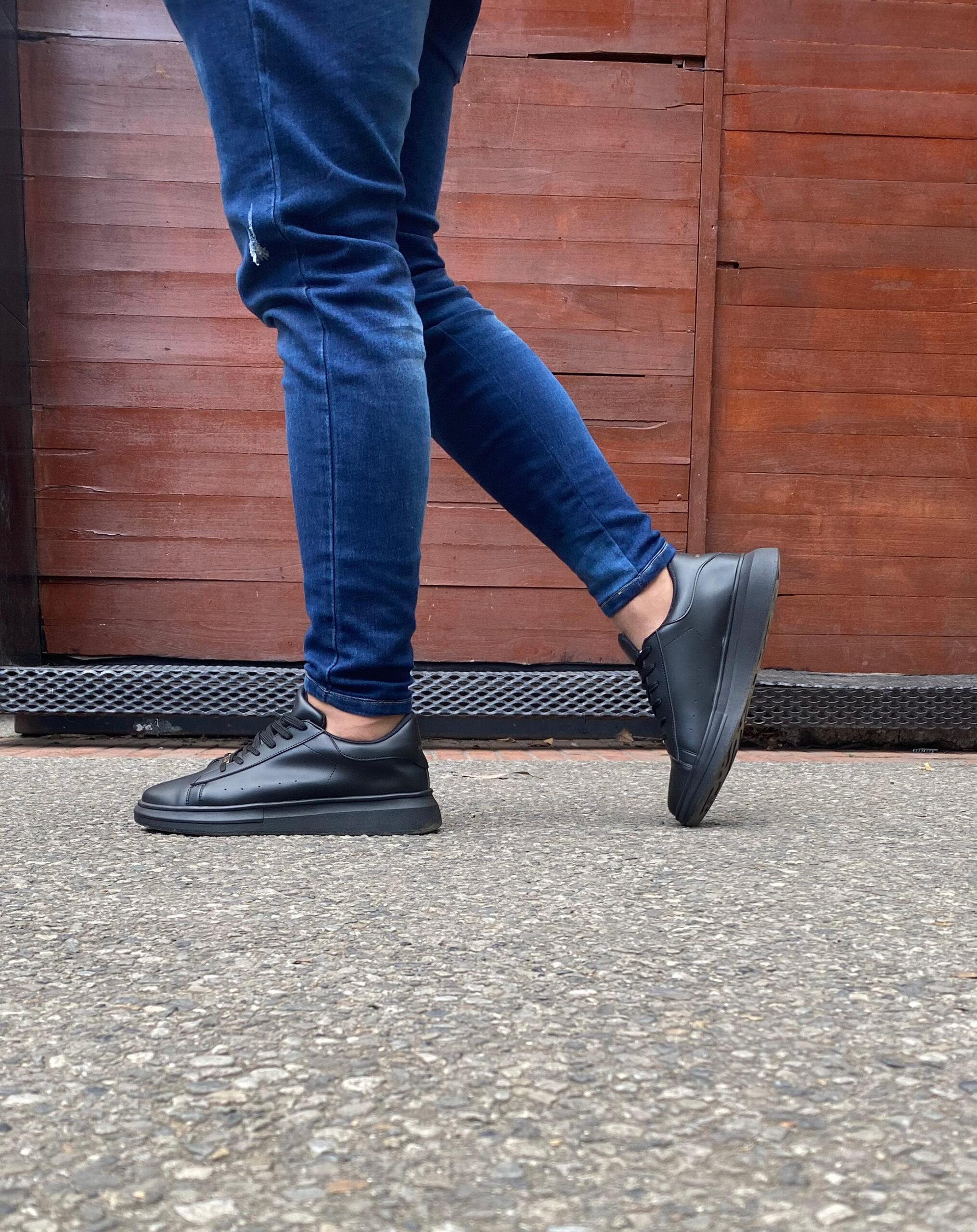 Colección McQueen Hombre - Image 2